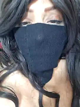 Snapshot of Rozittaa chatting on December 24, 2024, 10:28 pm Rozittaa online show from December 24, 2024, 10:28 pm