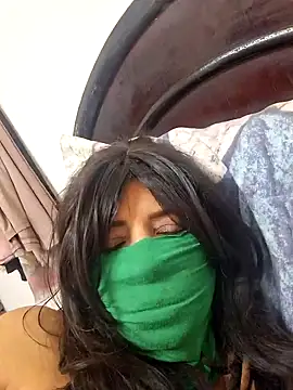 Snapshot of Rozittaa chatting on January 4, 2025, 12:59 am Rozittaa online show from January 4, 2025, 12:59 am