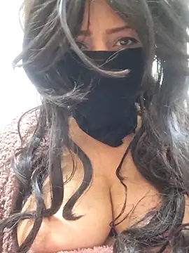 Snapshot of Rozittaa chatting on February 28, 2025, 10:50 pm Rozittaa online show from February 28, 2025, 10:50 pm