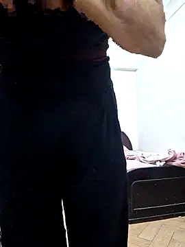 Snapshot of Rozittaa chatting on October 4, 2025, 10:02 am Rozittaa online show from October 4, 2025, 10:02 am