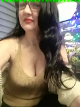 Snapshot of CamilleDesire chatting on January 16, 2025, 5:01 pm CamilleDesire online show from January 16, 2025, 5:01 pm