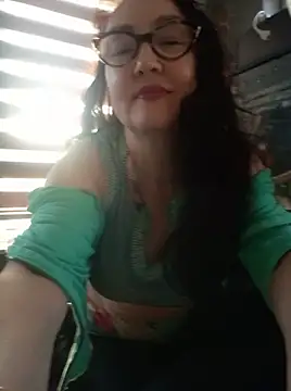 Snapshot of CamilleDesire chatting on September 28, 2025, 4:45 pm CamilleDesire online show from September 28, 2025, 4:45 pm