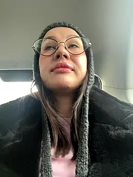 RinaCat online show from November 27, 2025, 5:31 am