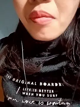 Hana love20 online show from November 3, 2025, 5:09 am