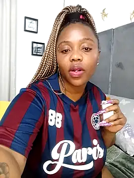 IceBellaCane313 online show from May 16, 2026, 8:07 pm