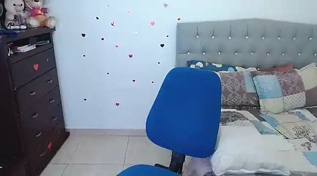 Georgina Copper online show from February 17, 2025, 2:37 pm