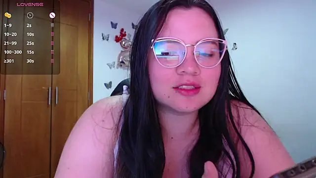 Snapshot of Sarahros1 chatting on January 24, 2025, 4:05 am Sarahros1 online show from January 24, 2025, 4:05 am