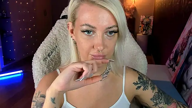 Snapshot of tykioty_Miley chatting on February 21, 2026, 12:06 pm tykioty Miley online show from February 21, 2026, 12:06 pm