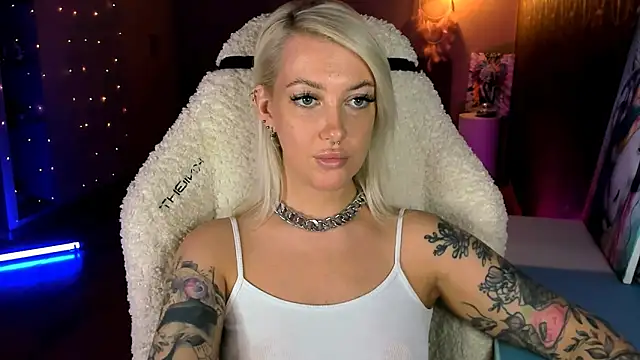 tykioty Miley online show from March 28, 2026, 1:11 pm