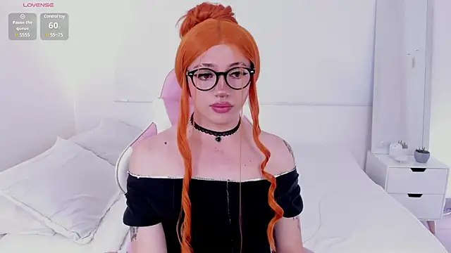 Snapshot of KloeKing__ chatting on January 27, 2025, 9:11 pm KloeKing online show from January 27, 2025, 9:11 pm