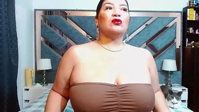 Snapshot of KarlaTesg chatting on February 11, 2026, 9:36 am KarlaTesg online show from February 11, 2026, 9:36 am