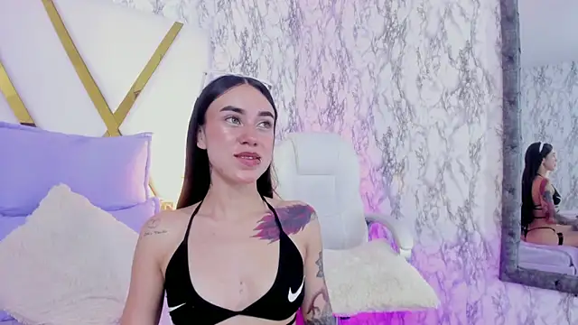 Snapshot of Athziry_ chatting on December 5, 2024, 4:42 am Athziry online show from December 5, 2024, 4:42 am