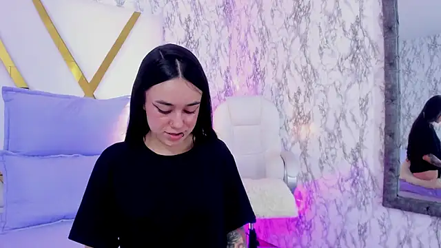 Snapshot of Athziry_ chatting on December 17, 2024, 12:12 am Athziry online show from December 17, 2024, 12:12 am