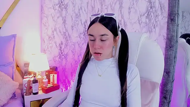 Snapshot of Athziry_ chatting on January 19, 2025, 7:15 am Athziry online show from January 19, 2025, 7:15 am