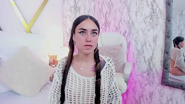 Snapshot of Athziry_ chatting on January 26, 2025, 3:27 am Athziry online show from January 26, 2025, 3:27 am