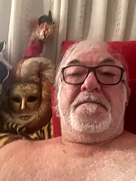 Snapshot of EroticVenetian chatting on September 20, 2025, 8:48 am EroticVenetian online show from September 20, 2025, 8:48 am