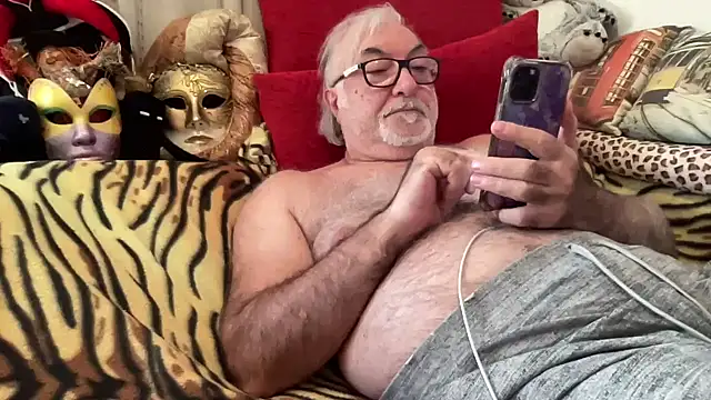 Snapshot of EroticVenetian chatting on September 28, 2025, 12:10 pm EroticVenetian online show from September 28, 2025, 12:10 pm