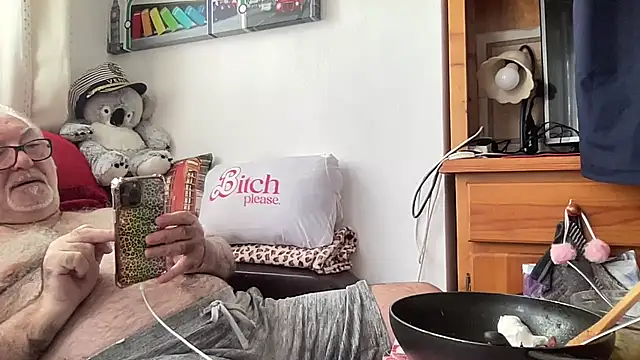 Snapshot of EroticVenetian chatting on October 7, 2025, 1:30 pm EroticVenetian online show from October 7, 2025, 1:30 pm