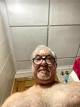 Snapshot of EroticVenetian chatting on October 23, 2025, 6:06 pm EroticVenetian online show from October 23, 2025, 6:06 pm