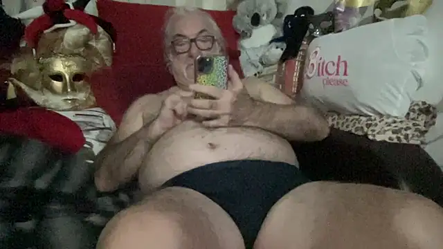 Snapshot of EroticVenetian chatting on November 7, 2025, 10:43 pm EroticVenetian online show from November 7, 2025, 10:43 pm