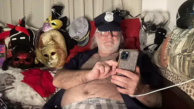 Snapshot of EroticVenetian chatting on March 28, 2026, 11:15 pm EroticVenetian online show from March 28, 2026, 11:15 pm