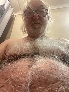 Snapshot of EroticVenetian chatting on April 5, 2026, 9:23 pm EroticVenetian online show from April 5, 2026, 9:23 pm