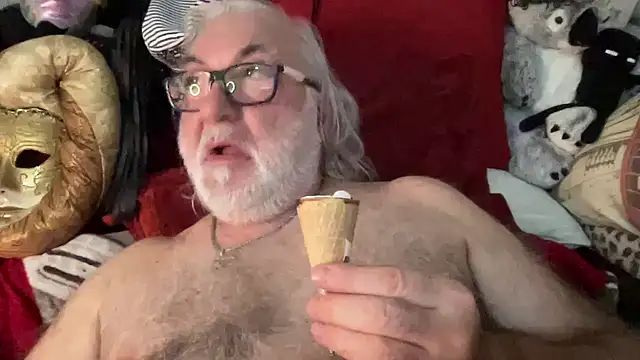 Snapshot of EroticVenetian chatting on April 7, 2026, 10:20 pm EroticVenetian online show from April 7, 2026, 10:20 pm