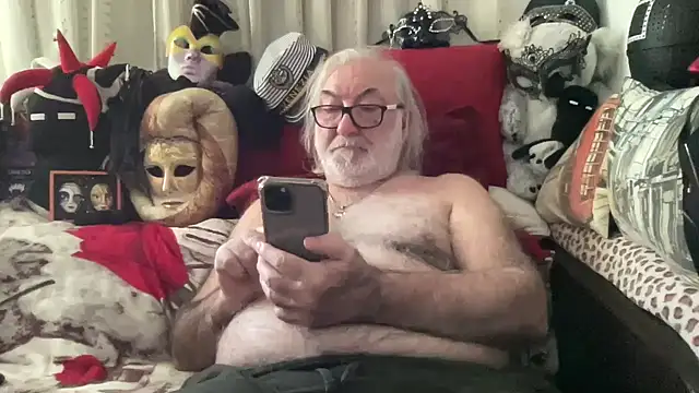 Snapshot of EroticVenetian chatting on April 8, 2026, 10:37 am EroticVenetian online show from April 8, 2026, 10:37 am