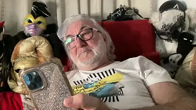 Snapshot of EroticVenetian chatting on April 11, 2026, 10:03 pm EroticVenetian online show from April 11, 2026, 10:03 pm