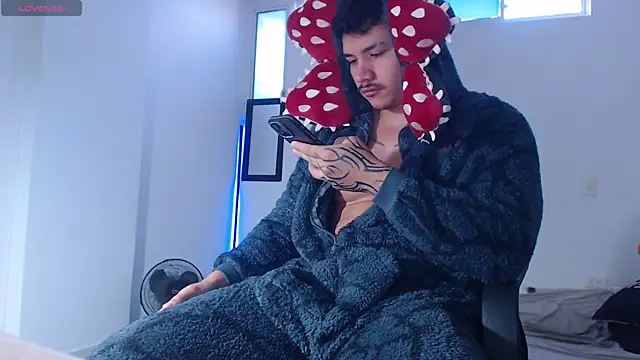 Snapshot of paulo_allen chatting on January 6, 2026, 1:04 pm paulo allen online show from January 6, 2026, 1:04 pm