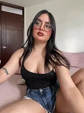 montmariana online show from June 25, 2026, 5:06 pm