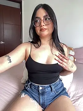 montmariana online show from July 8, 2026, 4:22 pm
