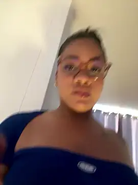 ashley Tompson1 online show from January 17, 2026, 11:48 am