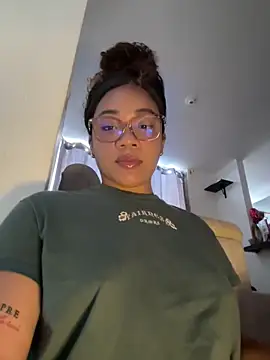 ashley Tompson1 online show from April 20, 2026, 8:21 pm