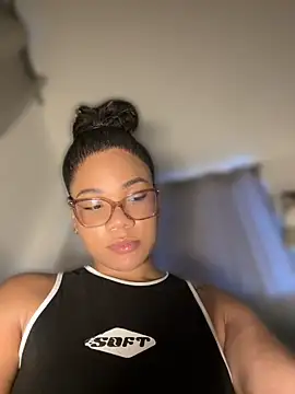 ashley Tompson1 online show from July 25, 2026, 12:25 pm