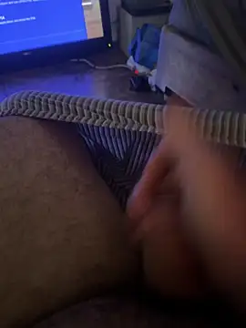 Snapshot of deleware806 chatting on November 4, 2025, 8:19 pm deleware806 online show from November 4, 2025, 8:19 pm