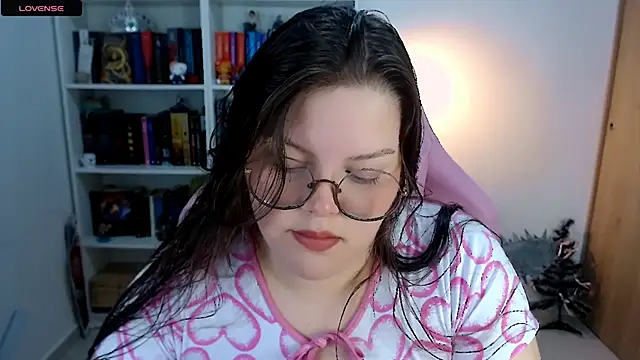 Gabiwaifu online show from December 21, 2025, 3:35 am