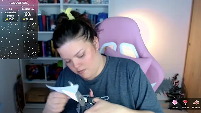 Gabiwaifu online show from December 21, 2025, 7:10 pm