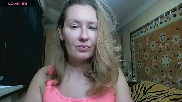 Snapshot of AnnaXLovers chatting on October 27, 2025, 10:19 am AnnaXLovers online show from October 27, 2025, 10:19 am