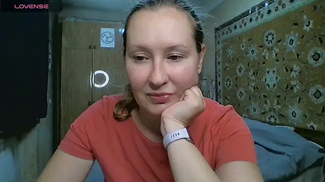 AnnaXLovers online show from July 6, 2026, 12:13 pm