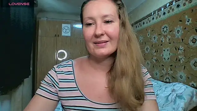 AnnaXLovers online show from July 26, 2026, 10:44 am