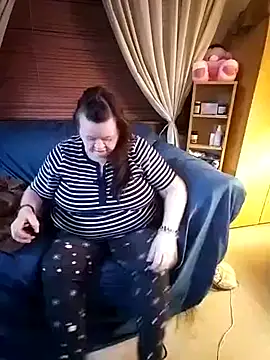 Snapshot of Bayou_Woman68 chatting on November 16, 2025, 11:27 am Bayou Woman68 online show from November 16, 2025, 11:27 am