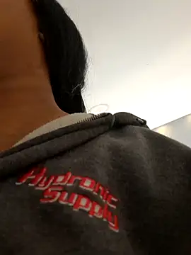 Snapshot of Adelehottman chatting on October 15, 2025, 12:05 pm Adelehottman online show from October 15, 2025, 12:05 pm