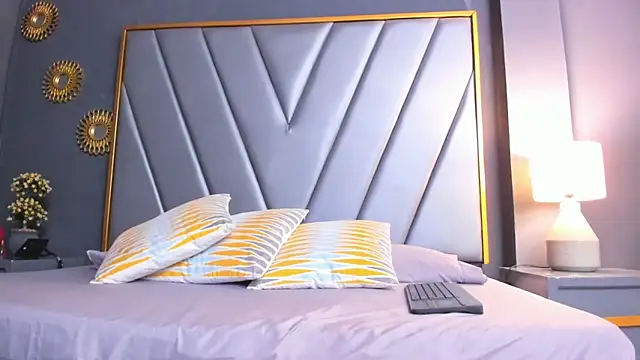 BrendaAdams  online show from October 11, 2025, 10:58 am