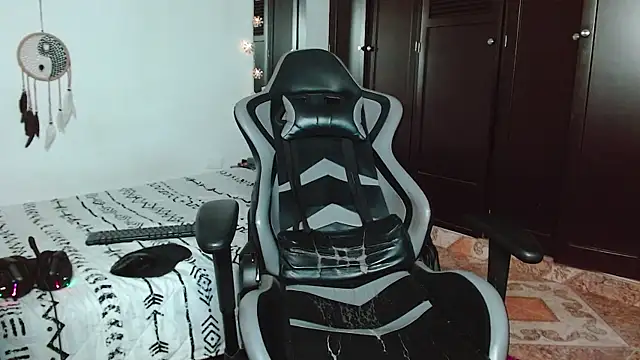 aaron blug online show from December 10, 2024, 5:07 am