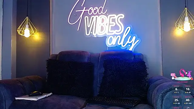 Snapshot of LOLIITA__LOVE chatting on February 12, 2026, 6:03 pm LOLIITA LOVE online show from February 12, 2026, 6:03 pm