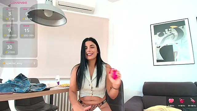 Snapshot of Arya_33 chatting on October 10, 2025, 9:08 am Arya 33 online show from October 10, 2025, 9:08 am