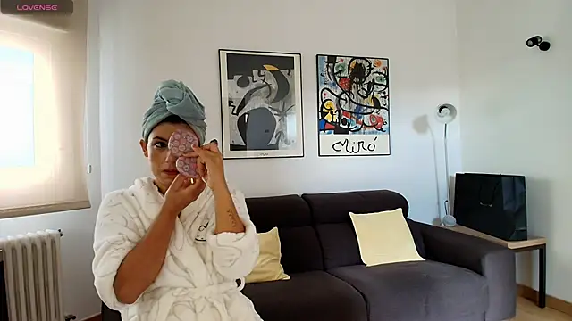 Snapshot of Arya_33 chatting on October 28, 2025, 9:46 am Arya 33 online show from October 28, 2025, 9:46 am