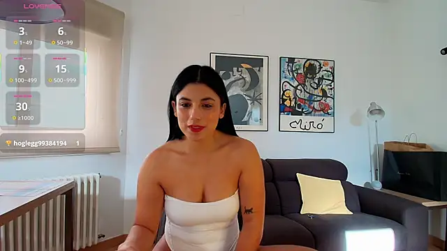 Snapshot of Arya_33 chatting on November 12, 2025, 9:32 am Arya 33 online show from November 12, 2025, 9:32 am