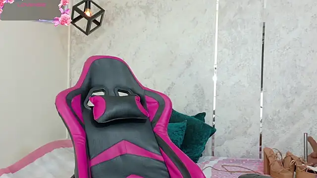 emy 0 online show from April 4, 2026, 2:25 pm